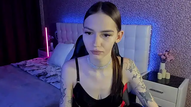 SophieCatty online show from February 24, 2025, 7:55 am