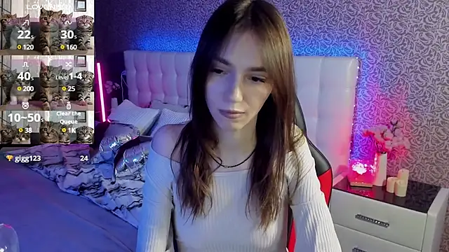 SophieCatty online show from March 8, 2025, 12:09 pm