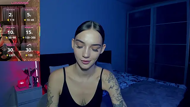 SophieCatty online show from November 3, 2025, 11:52 pm