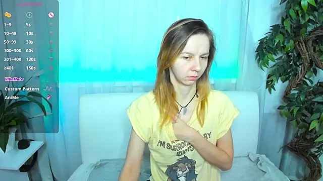 Snapshot of Bell_a_mi_ chatting on November 26, 2025, 12:05 pm Bell a mi online show from November 26, 2025, 12:05 pm