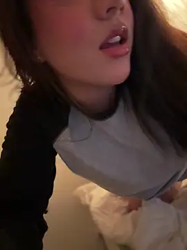 marcimaa online show from November 5, 2025, 12:03 am