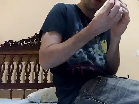 Snapshot of White_rabbit_ chatting on September 8, 2025, 8:52 pm White rabbit  online show from September 8, 2025, 8:52 pm