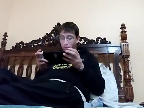 Snapshot of White_rabbit_ chatting on February 13, 2025, 2:09 pm White rabbit  online show from February 13, 2025, 2:09 pm