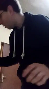 Snapshot of White_rabbit_ chatting on March 1, 2025, 9:04 pm White rabbit  online show from March 1, 2025, 9:04 pm