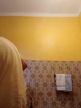 White rabbit  online show from November 16, 2025, 9:47 am