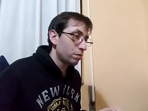 Snapshot of White_rabbit_ chatting on March 13, 2025, 10:21 pm White rabbit  online show from March 13, 2025, 10:21 pm