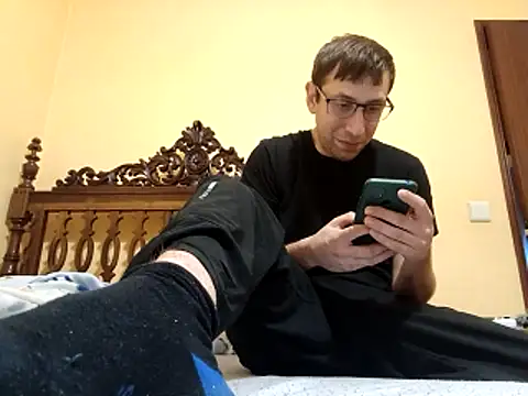 White rabbit  online show from December 21, 2025, 3:25 pm