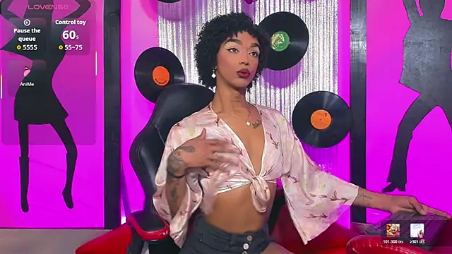 nickyminach  online show from March 10, 2026, 7:18 pm