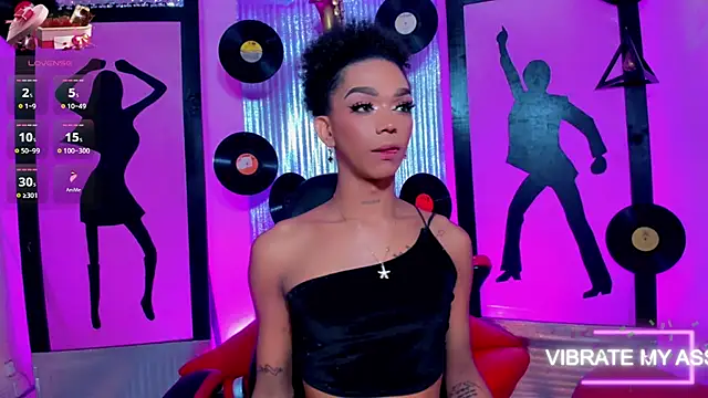 Snapshot of nickyminach_ chatting on February 4, 2026, 3:23 am nickyminach online show from February 4, 2026, 3:23 am