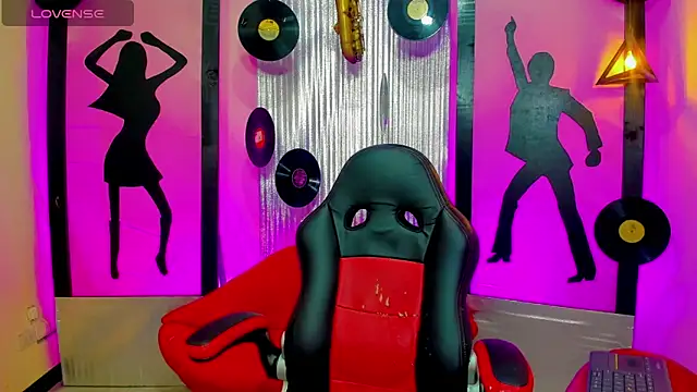 Snapshot of nickyminach_ chatting on February 11, 2026, 3:06 am nickyminach online show from February 11, 2026, 3:06 am