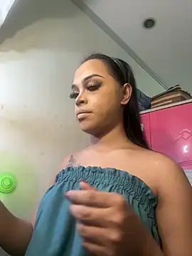 Snapshot of MarryQueen22 chatting on November 18, 2025, 11:59 pm MarryQueen22 online show from November 18, 2025, 11:59 pm