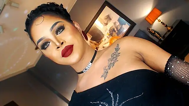 Snapshot of MarryQueen22 chatting on November 25, 2025, 1:17 am MarryQueen22 online show from November 25, 2025, 1:17 am