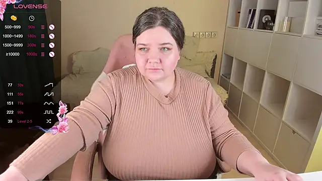 PlumPie online show from September 26, 2025, 7:32 pm