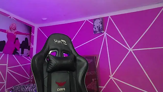 Ortegakim online show from March 21, 2025, 10:50 am