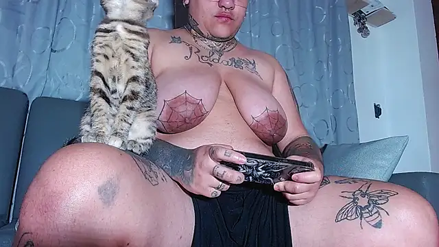 Snapshot of Techno_420_ chatting on December 16, 2025, 1:10 am Techno 420 online show from December 16, 2025, 1:10 am