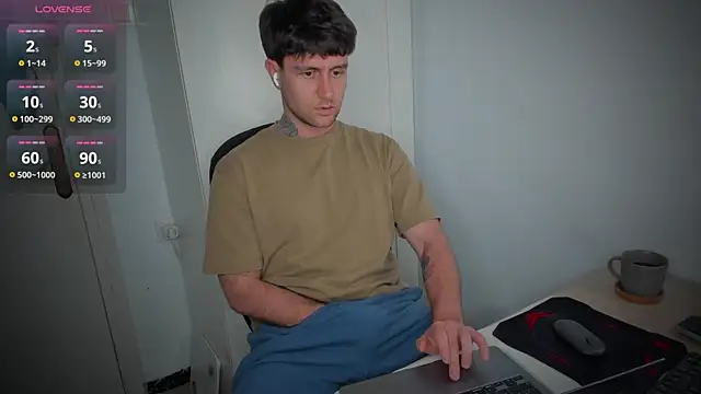 HonestAndrew online show from April 21, 2026, 7:09 pm