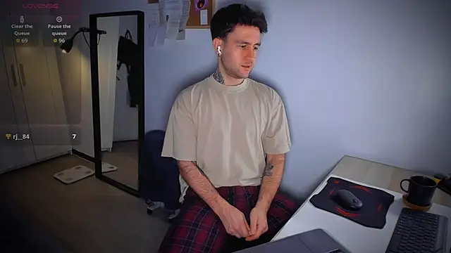 HonestAndrew online show from February 13, 2026, 6:46 am