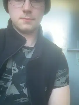 Snapshot of Maxmusterman20023 chatting on February 19, 2025, 3:38 pm Maxmusterman20023 online show from February 19, 2025, 3:38 pm