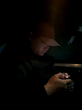 Snapshot of S00 chatting on December 1, 2024, 11:31 pm S00 online show from December 1, 2024, 11:31 pm