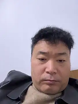 Snapshot of S00 chatting on November 17, 2025, 11:14 am S00 online show from November 17, 2025, 11:14 am