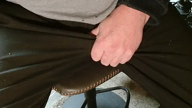 Snapshot of blow2gold chatting on January 11, 2026, 9:49 am blow2gold online show from January 11, 2026, 9:49 am