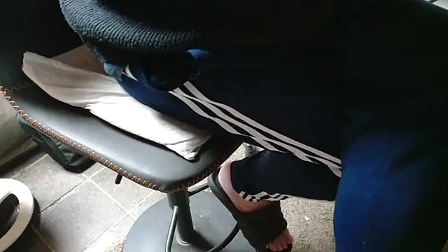 Snapshot of blow2gold chatting on February 23, 2026, 9:21 am blow2gold online show from February 23, 2026, 9:21 am