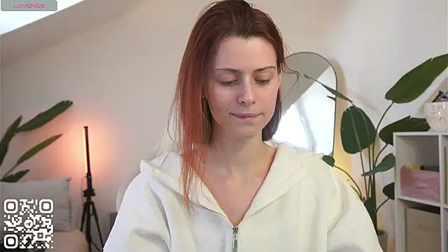 doll lesli online show from February 11, 2026, 12:38 pm