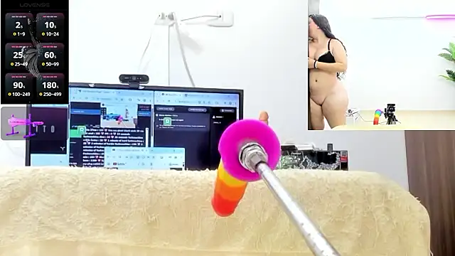 Paulina Davis  online show from January 11, 2026, 12:06 am