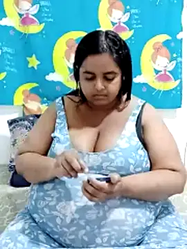 Snapshot of SusanaEshwar chatting on February 10, 2026, 11:04 pm SusanaEshwar online show from February 10, 2026, 11:04 pm