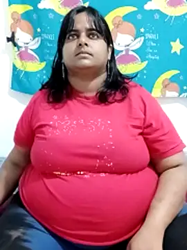 Snapshot of SusanaEshwar chatting on February 18, 2026, 11:45 pm SusanaEshwar online show from February 18, 2026, 11:45 pm