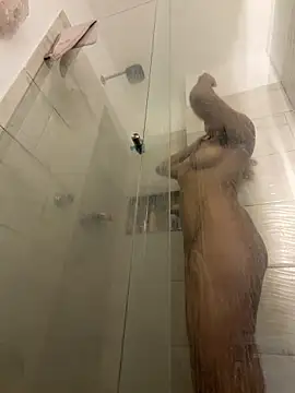 Snapshot of Victoriasant chatting on April 1, 2026, 11:01 pm Victoriasant online show from April 1, 2026, 11:01 pm