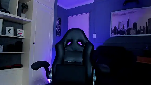 Snapshot of MrFrank_tattoo chatting on October 8, 2025, 2:24 am MrFrank tattoo online show from October 8, 2025, 2:24 am