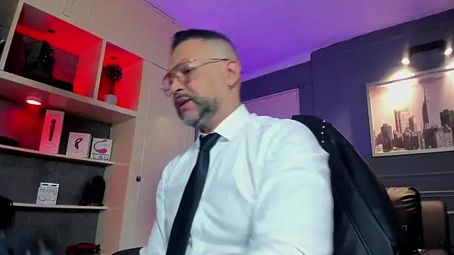 Snapshot of MrFrank_tattoo chatting on February 21, 2026, 11:56 am MrFrank tattoo online show from February 21, 2026, 11:56 am