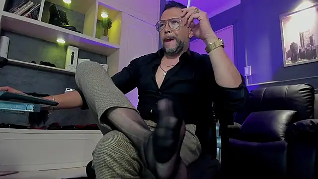 Snapshot of MrFrank_tattoo chatting on January 5, 2026, 5:38 pm MrFrank tattoo online show from January 5, 2026, 5:38 pm