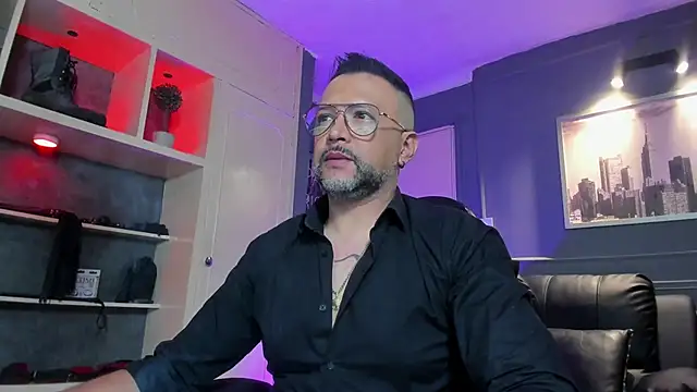 Snapshot of MrFrank_tattoo chatting on February 22, 2026, 10:39 am MrFrank tattoo online show from February 22, 2026, 10:39 am