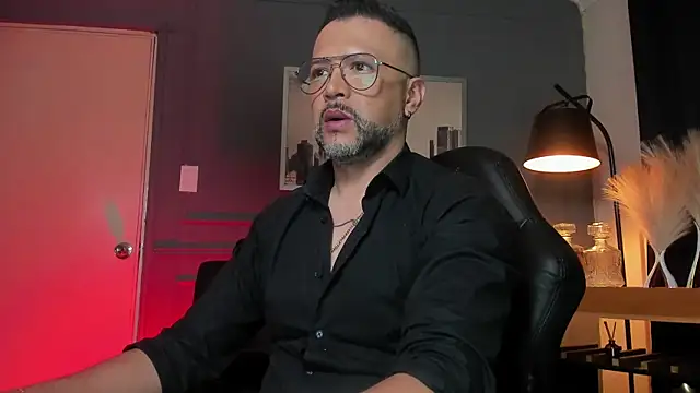 Snapshot of MrFrank_tattoo chatting on February 23, 2026, 10:38 am MrFrank tattoo online show from February 23, 2026, 10:38 am