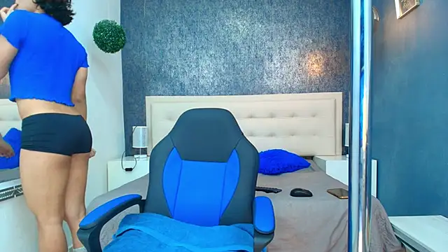 Snapshot of oliver__brown chatting on October 19, 2025, 11:07 pm oliver brown online show from October 19, 2025, 11:07 pm