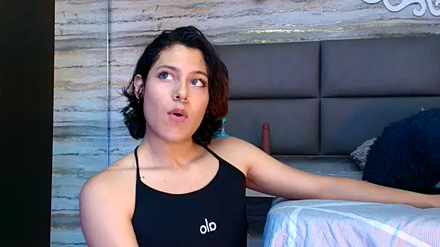 oliver  brown online show from December 16, 2025, 12:26 am