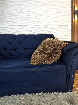 LizzRouse online show from March 18, 2026, 8:21 pm