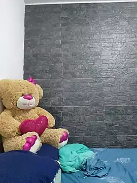 Snapshot of LizzRouse chatting on November 11, 2025, 2:39 am LizzRouse online show from November 11, 2025, 2:39 am