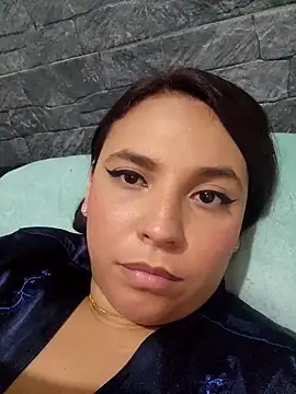 Snapshot of LizzRouse chatting on November 26, 2025, 1:16 am LizzRouse online show from November 26, 2025, 1:16 am