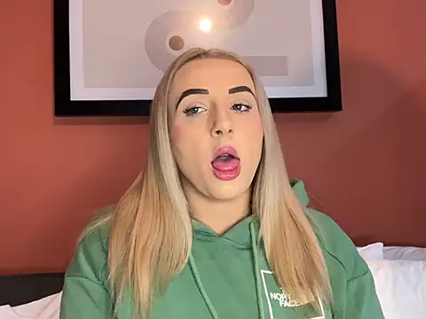 Snapshot of Strongqueen chatting on February 23, 2025, 6:34 pm Strongqueen online show from February 23, 2025, 6:34 pm