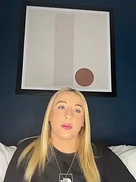 Snapshot of Strongqueen chatting on February 2, 2025, 7:04 pm Strongqueen online show from February 2, 2025, 7:04 pm