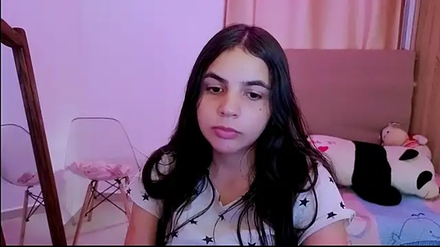Snapshot of _elenna chatting on April 21, 2026, 6:14 pm elenna online show from April 21, 2026, 6:14 pm