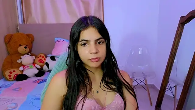 Snapshot of _elenna chatting on February 24, 2026, 6:31 pm elenna online show from February 24, 2026, 6:31 pm