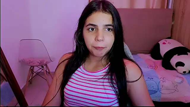 Snapshot of _elenna chatting on April 27, 2026, 7:23 pm elenna online show from April 27, 2026, 7:23 pm
