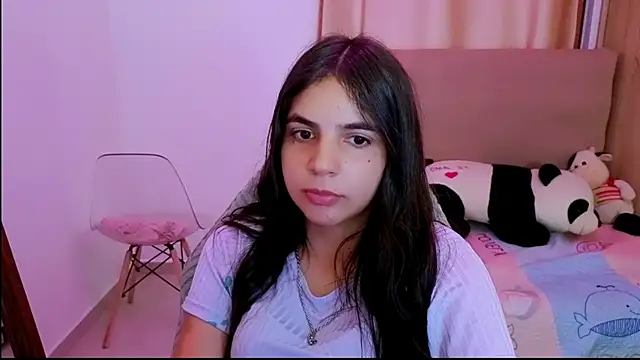 Snapshot of _elenna chatting on April 18, 2026, 5:48 pm elenna online show from April 18, 2026, 5:48 pm