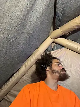 Snapshot of Mrvanillaa chatting on February 3, 2026, 2:32 am Mrvanillaa online show from February 3, 2026, 2:32 am