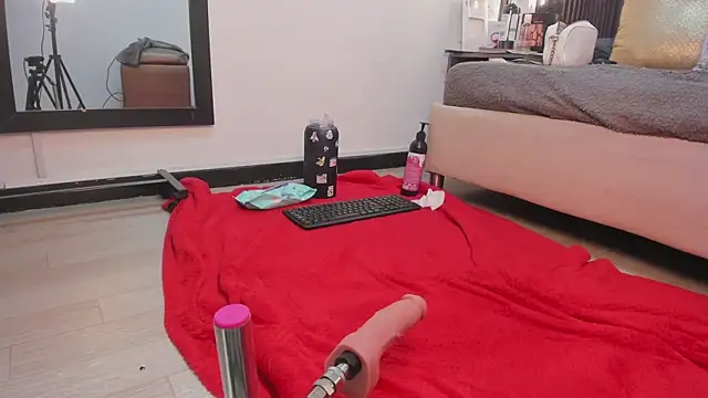 Snapshot of _rebecca1 chatting on December 13, 2025, 8:04 pm rebecca1 online show from December 13, 2025, 8:04 pm