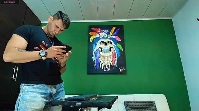 Snapshot of GendersonFit chatting on September 17, 2025, 11:07 pm GendersonFit online show from September 17, 2025, 11:07 pm